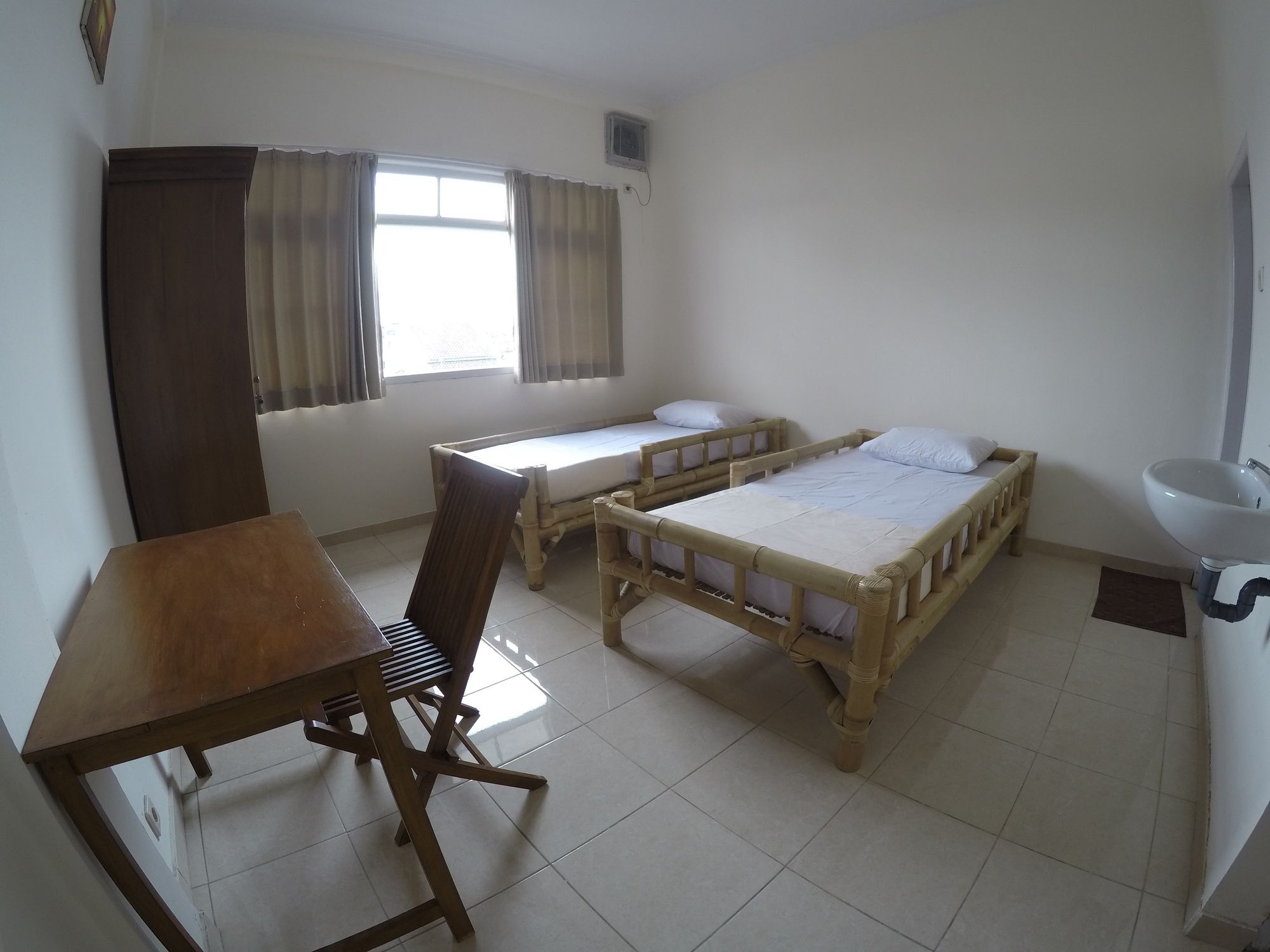 Palmyra Hostel Malang Dış mekan fotoğraf