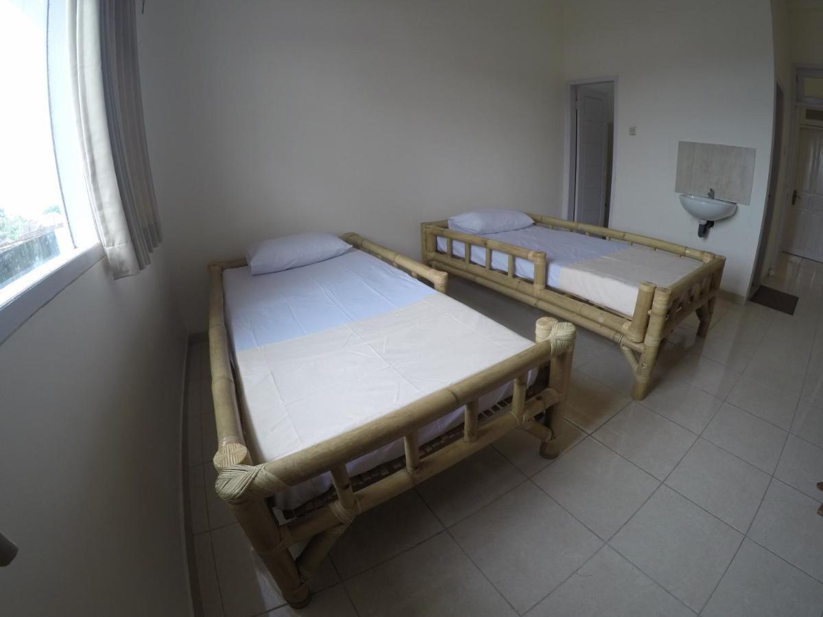 Palmyra Hostel Malang Dış mekan fotoğraf